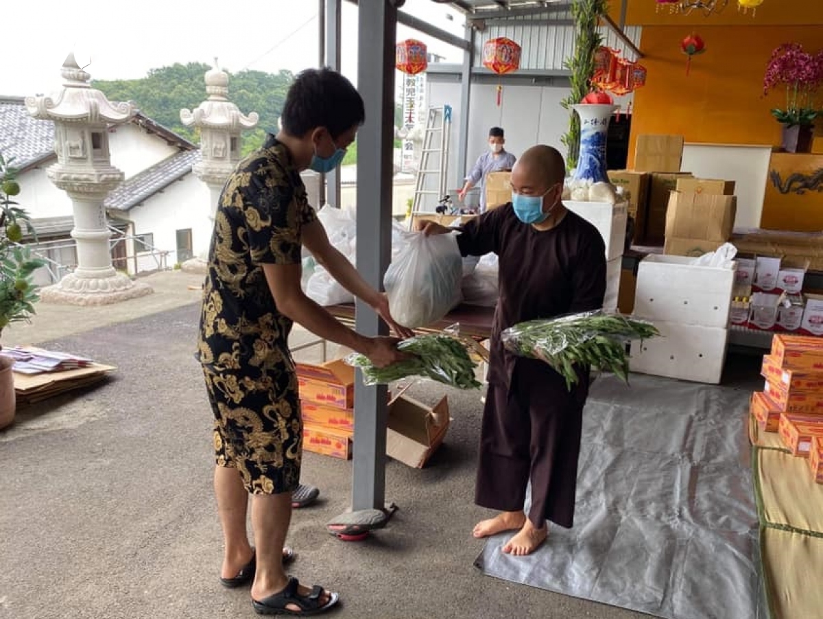 Sư cô Thích Tâm Trí - Ngọn lửa nhỏ ấm áp của người xa xứ